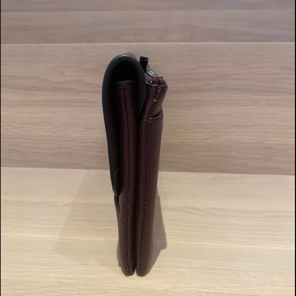 Clutch - Picture 2 of 6